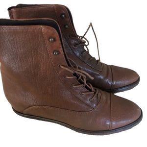 Stuart Weitzman size 11  Brown Leather lace up boots  Rubber Sole